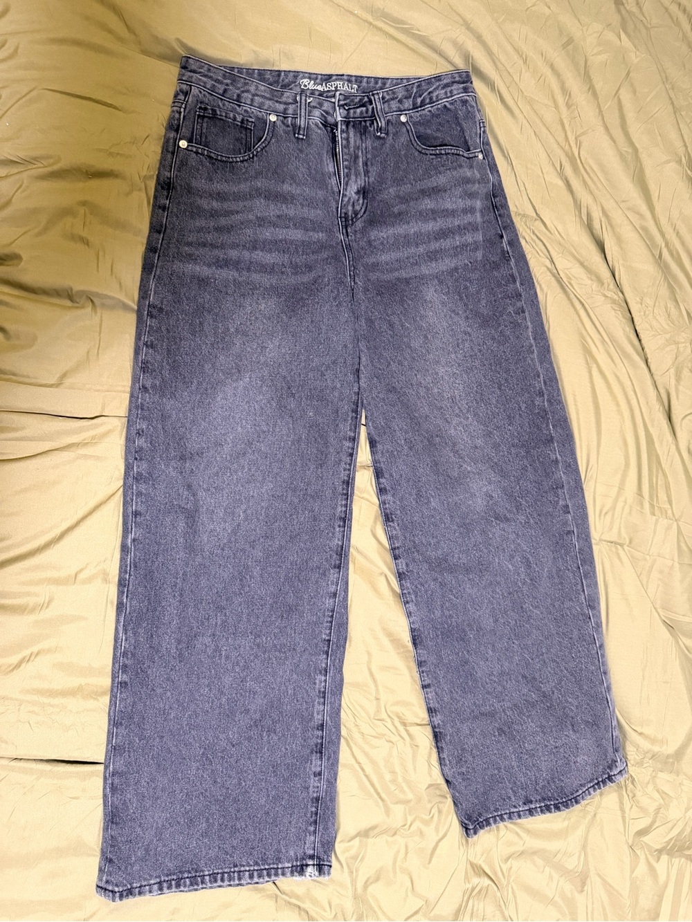 Blue Asphalt Relaxed Wide-Leg Jeans in Washed Black